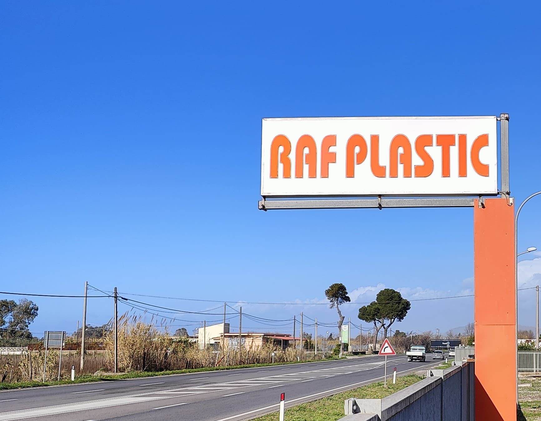 Insegna storica Raf Plastic Group